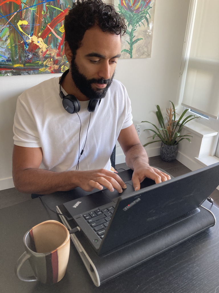 yusef working full size Entrepreneur's Kit Hub